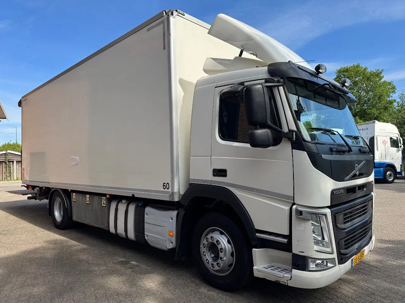 Volvo FM 13 420 4X2 7.5M Koffer AHK 2.500KG LBW NL Truck - Camion fourgon: photos 2 Volvo FM 13 420 4X2 7.5M Koffer AHK 2.500KG LBW NL Truck - Camion fourgon: photos 2