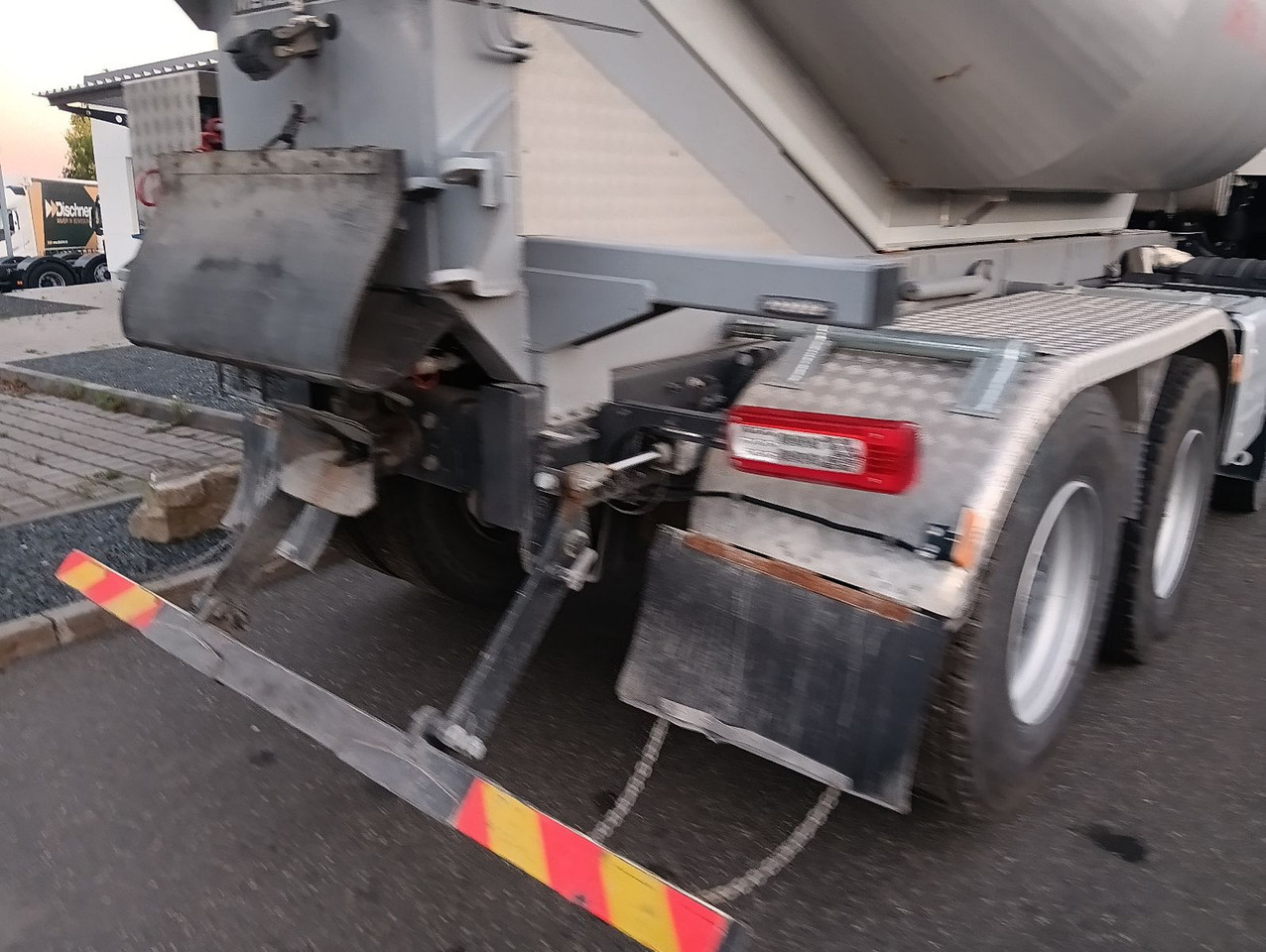 Volvo FH500 8x4R RETARDER LIFT MEILLER-Asphalt FunkAHK - Camion benne: photos 4 Volvo FH500 8x4R RETARDER LIFT MEILLER-Asphalt FunkAHK - Camion benne: photos 4