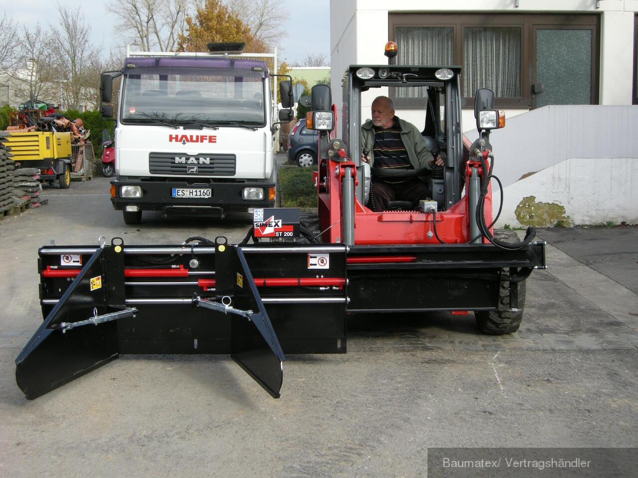 SIMEX ST200 Asphaltverteiler für Lader!! NEU!! - Fraiseuse à froid pour Travaux routiers: photos 1 SIMEX ST200 Asphaltverteiler für Lader!! NEU!! - Fraiseuse à froid pour Travaux routiers: photos 1