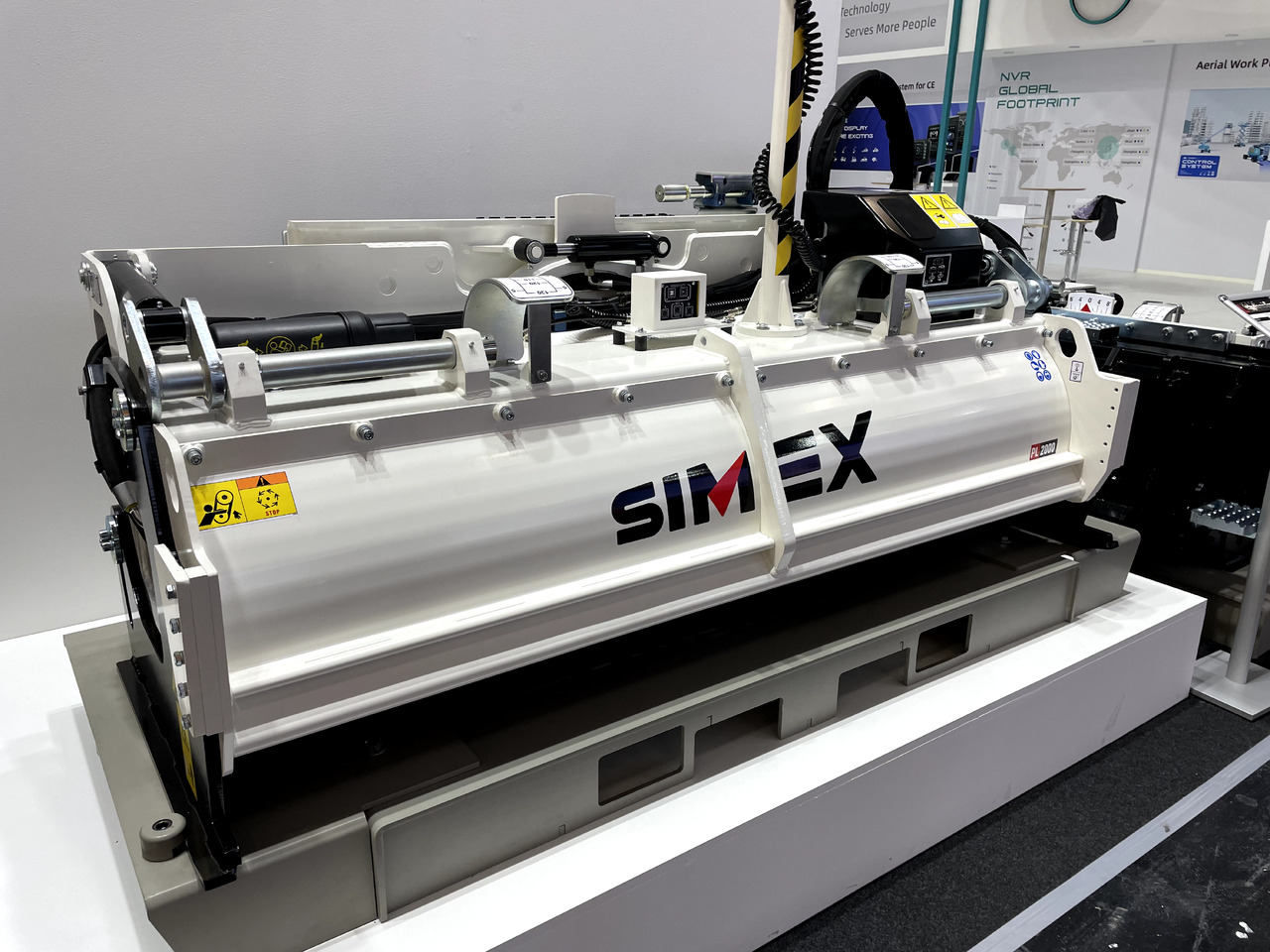 Simex PL2000 for Skid Loader with Highflow!! - Fraiseuse à froid: photos 1 Simex PL2000 for Skid Loader with Highflow!! - Fraiseuse à froid: photos 1