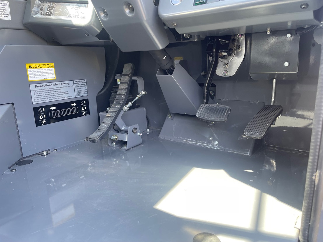 Grue mobile neuf KATO CR-130Rv - 13 Ton Crane - Joystick Control & Stage V Engine: photos 13 Grue mobile neuf KATO CR-130Rv - 13 Ton Crane - Joystick Control & Stage V Engine: photos 13