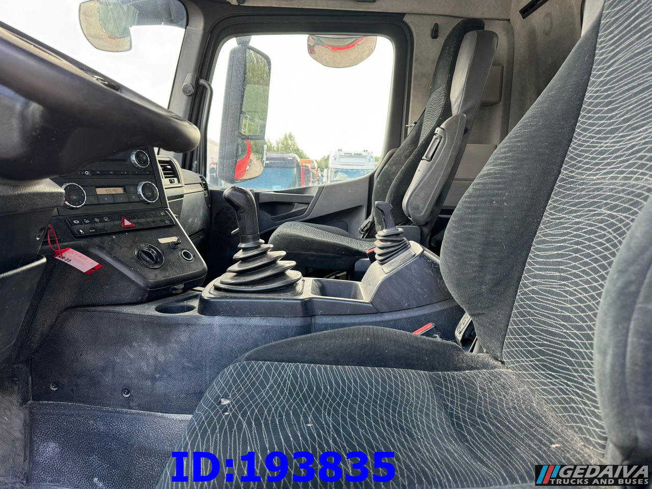 Châssis cabine MERCEDES-BENZ Arocs 2840 6x4 Manual Euro6: photos 7