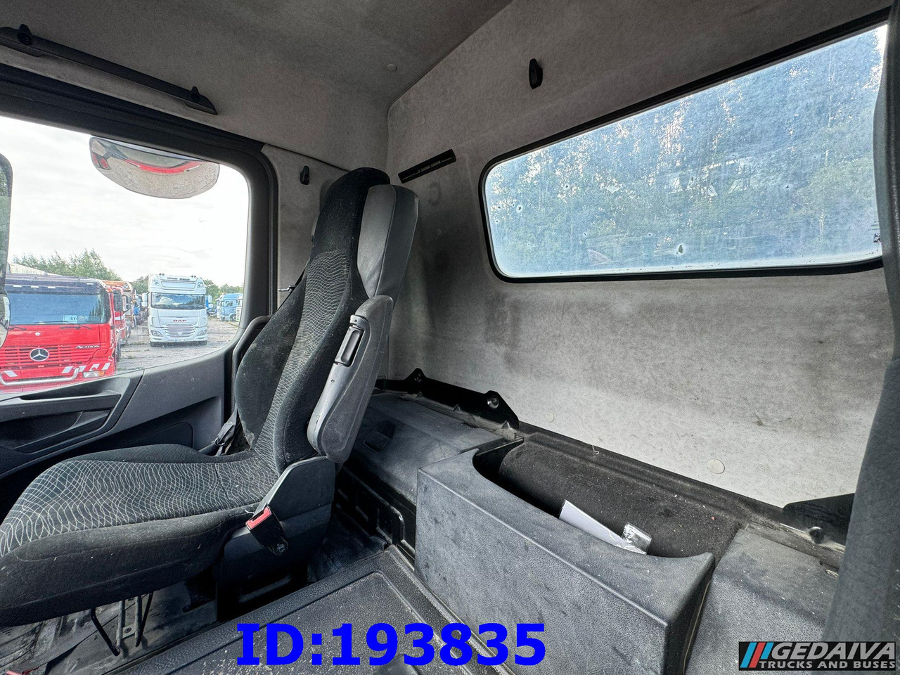 Châssis cabine MERCEDES-BENZ Arocs 2840 6x4 Manual Euro6: photos 12