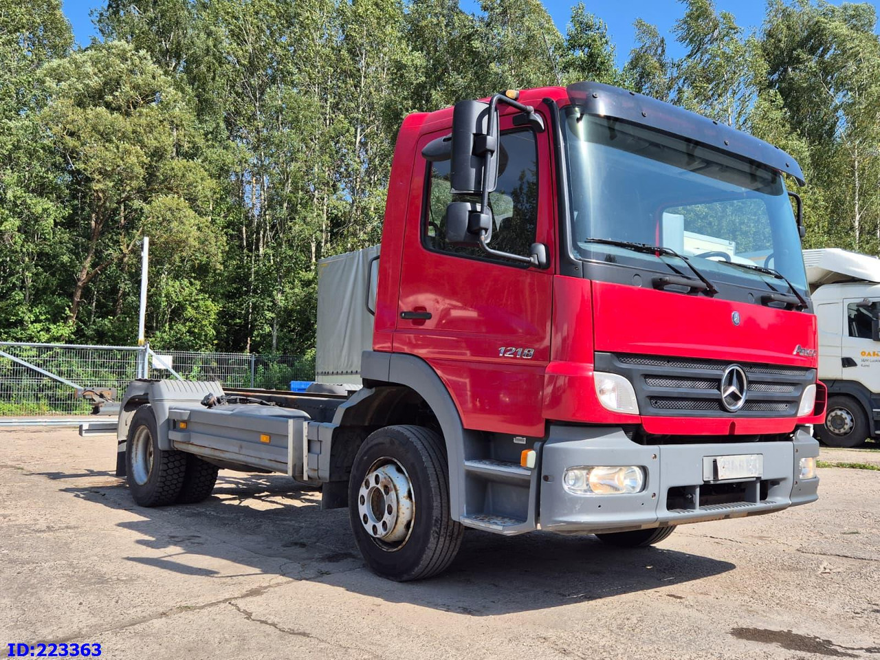 MERCEDES-BENZ Atego 1218 - Full steel - Manual (3 seats) - Châssis cabine: photos 2 MERCEDES-BENZ Atego 1218 - Full steel - Manual (3 seats) - Châssis cabine: photos 2
