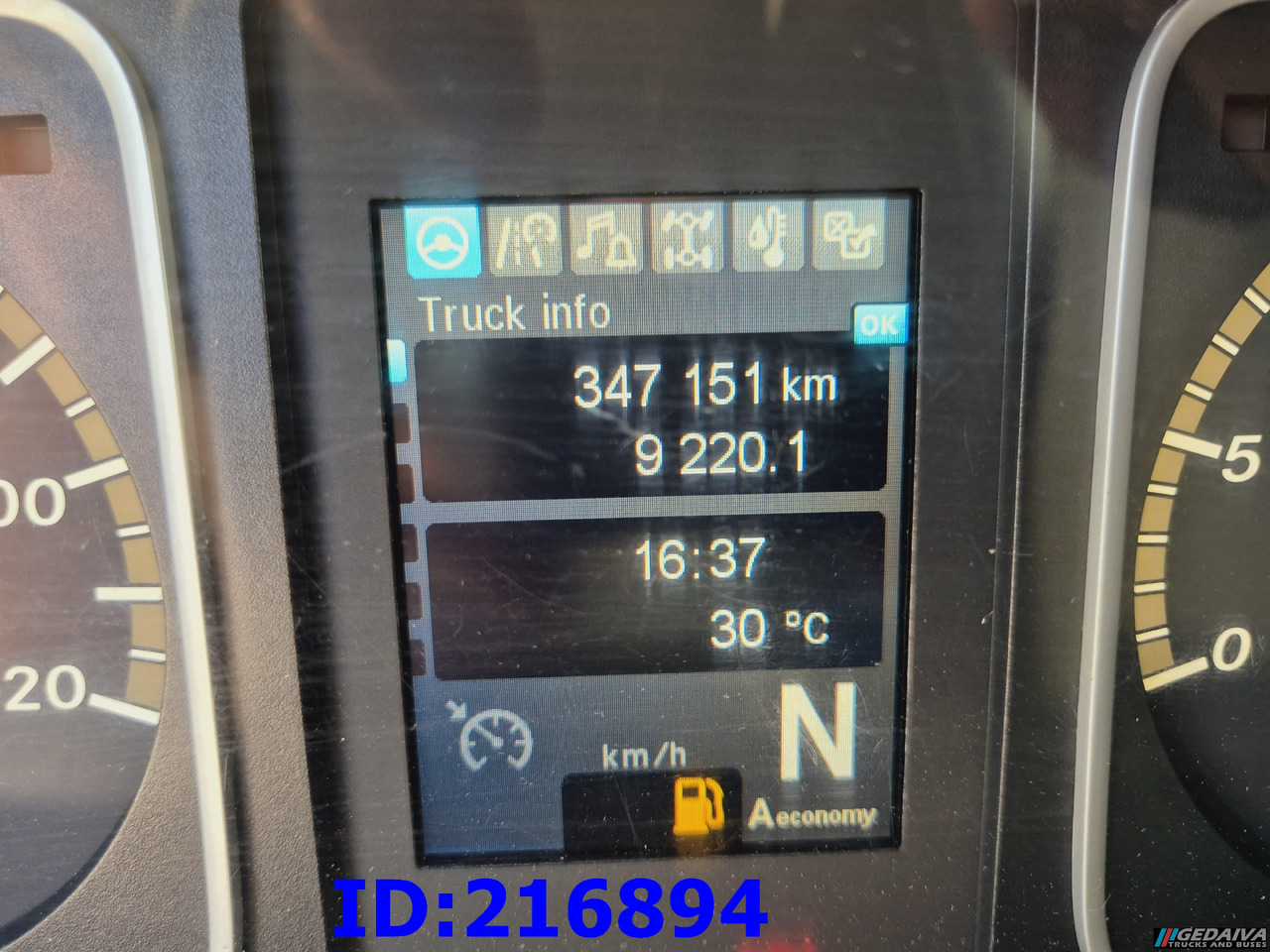 Camion isothermique MERCEDES-BENZ Atego 818 Euro6: photos 14