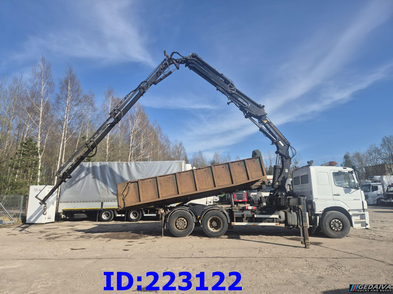 MERCEDES-BENZ Axor 2533 6x2 + Atlas 332.3E Crane - Camion benne: photos 4 MERCEDES-BENZ Axor 2533 6x2 + Atlas 332.3E Crane - Camion benne: photos 4