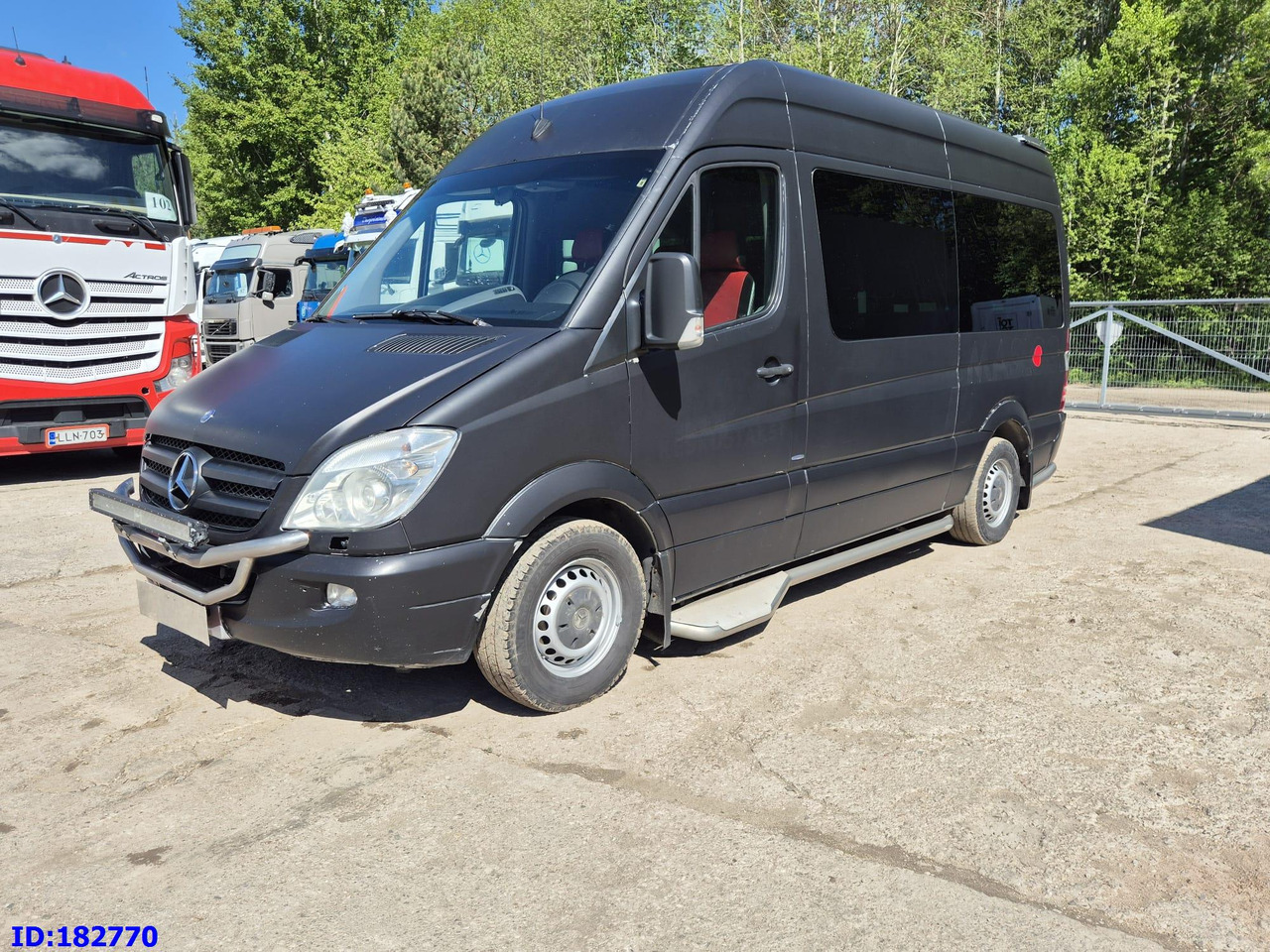 MERCEDES-BENZ Sprinter 319 VIP Euro5 - Autocar: photos 4 MERCEDES-BENZ Sprinter 319 VIP Euro5 - Autocar: photos 4