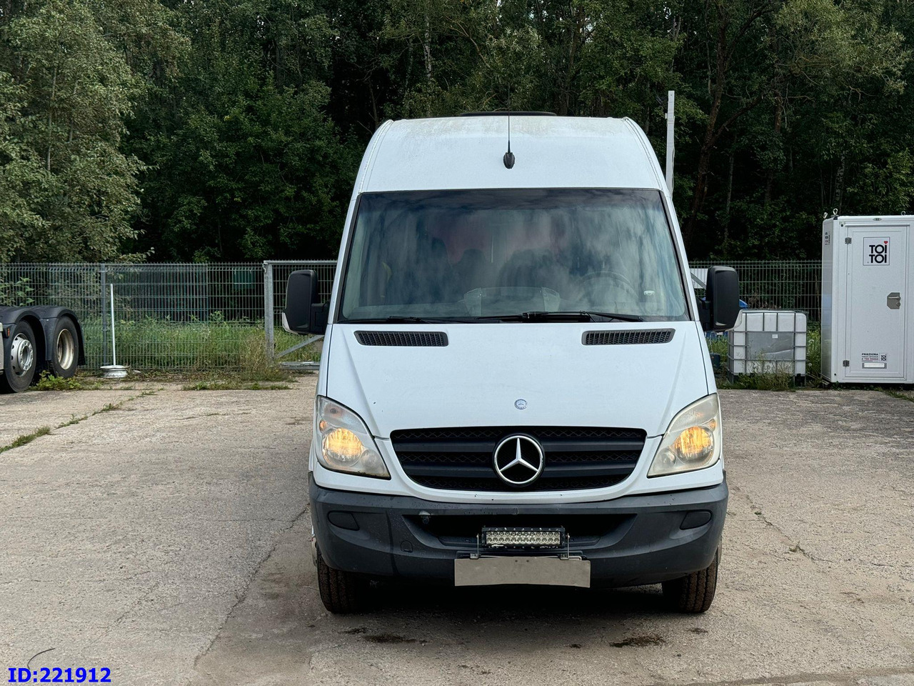 MERCEDES-BENZ Sprinter 518 VIP 17-Place - Autocar: photos 2 MERCEDES-BENZ Sprinter 518 VIP 17-Place - Autocar: photos 2