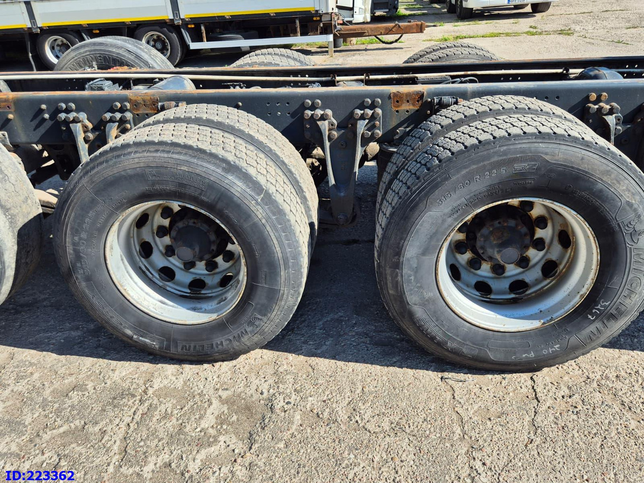 SCANIA R580 8x4 Euro6 Retarder - Châssis cabine: photos 5 SCANIA R580 8x4 Euro6 Retarder - Châssis cabine: photos 5