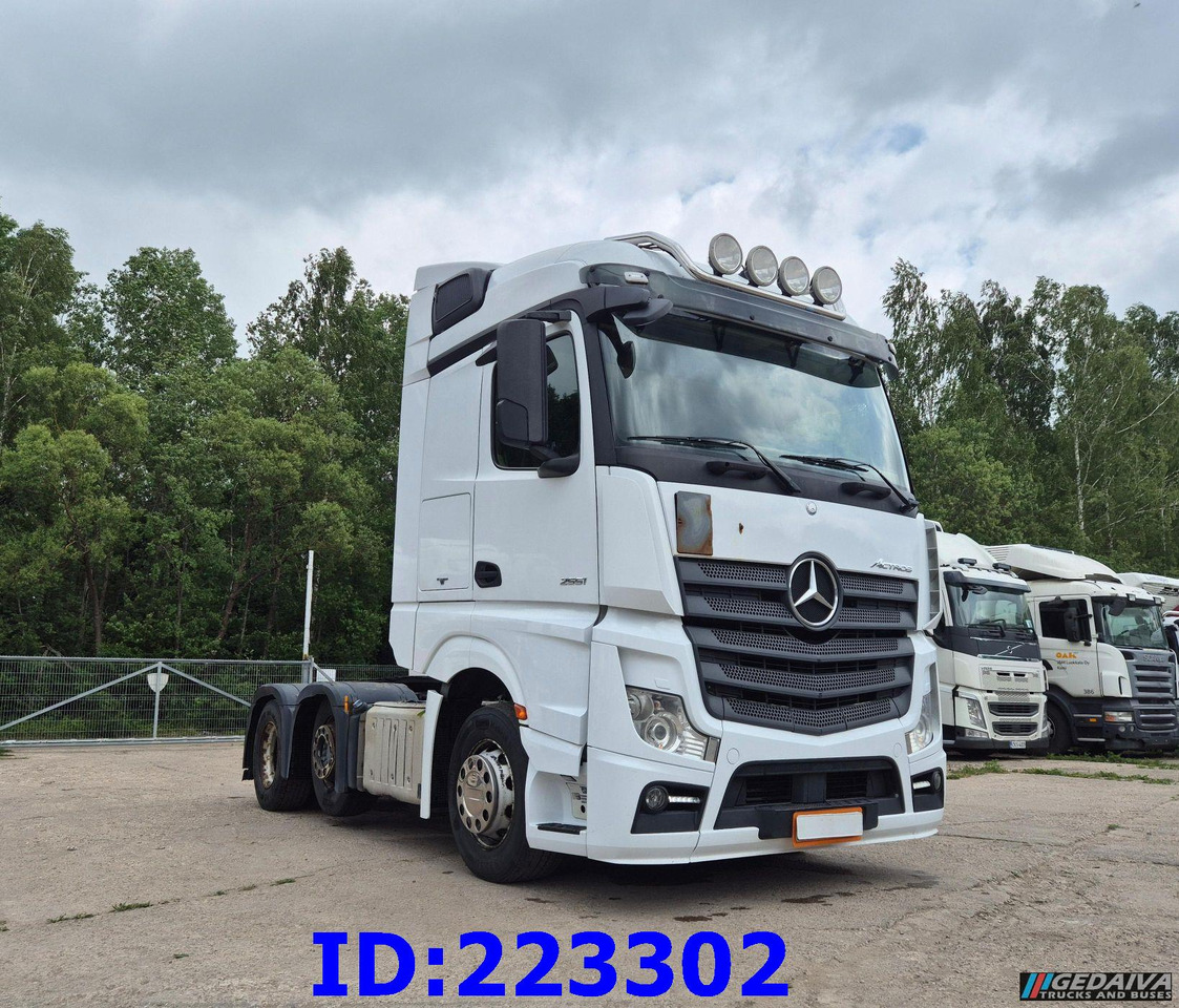MERCEDES-BENZ Actros 2551 6x2 - Tracteur routier: photos 4 MERCEDES-BENZ Actros 2551 6x2 - Tracteur routier: photos 4