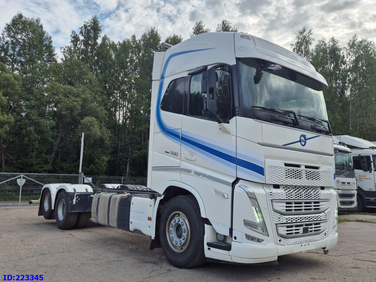 VOLVO FH13 500HP 6x2 10 tyre - New generation - Châssis cabine: photos 4 VOLVO FH13 500HP 6x2 10 tyre - New generation - Châssis cabine: photos 4