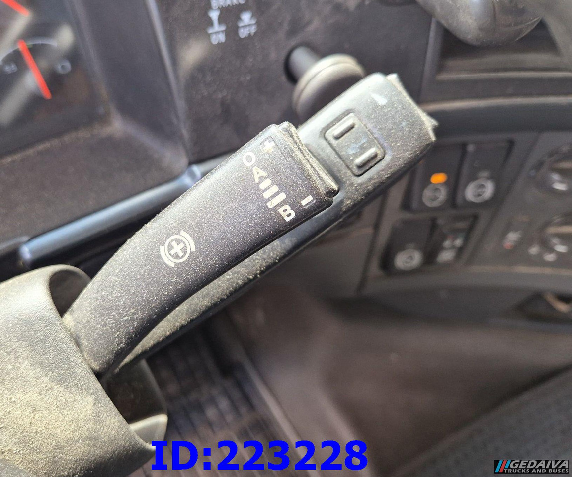 Châssis cabine VOLVO FH13 540HP 8X4 Euro5: photos 13