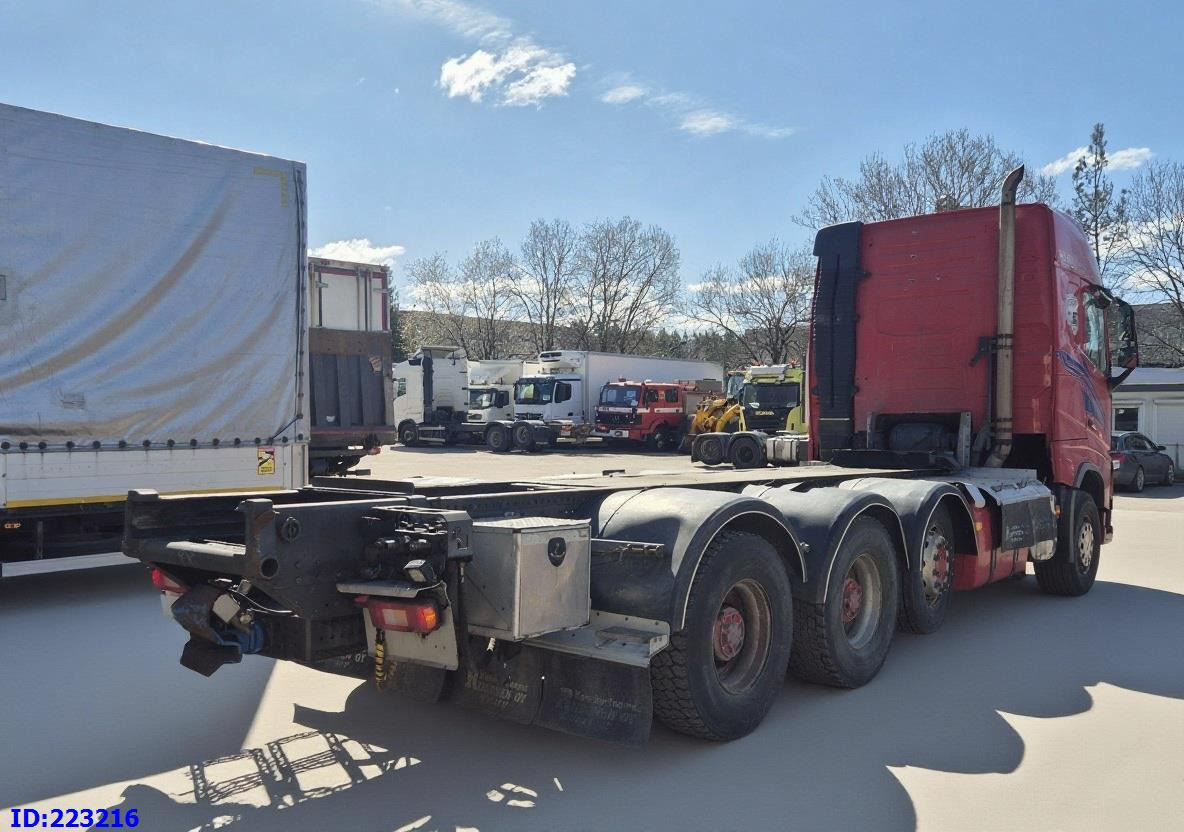VOLVO FH16 700HP 8X4 Big axle - Châssis cabine: photos 5 VOLVO FH16 700HP 8X4 Big axle - Châssis cabine: photos 5