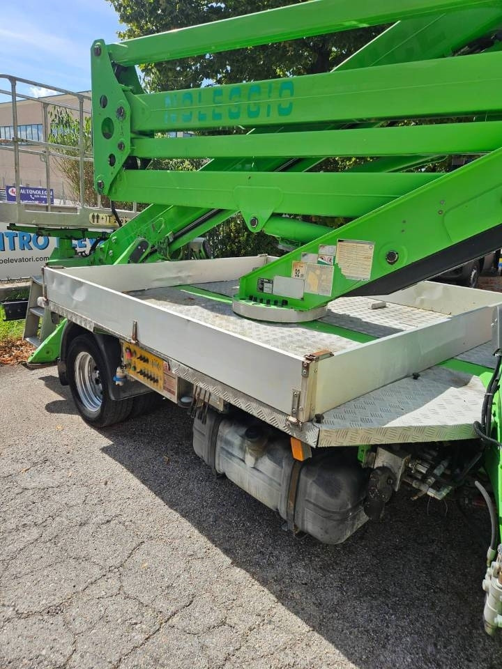 Isoli PNT 205 - Camion avec nacelle: photos 4 Isoli PNT 205 - Camion avec nacelle: photos 4