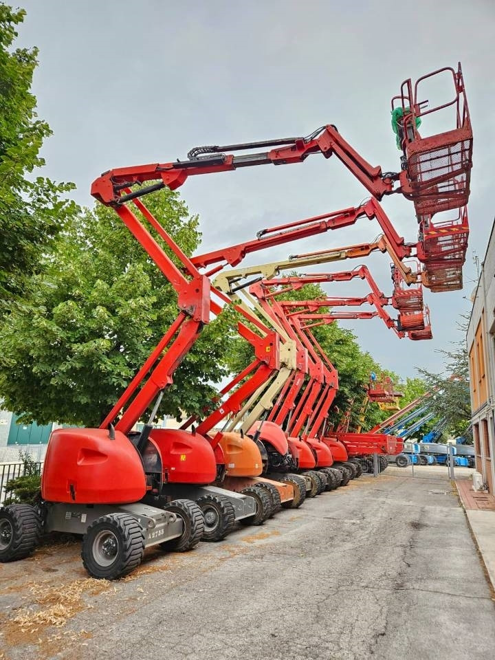 JLG 450 AJ - Nacelle articulée: photos 1 JLG 450 AJ - Nacelle articulée: photos 1