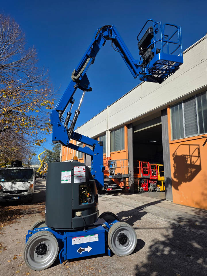 JLG E 300 AJP - Nacelle articulée: photos 5 JLG E 300 AJP - Nacelle articulée: photos 5