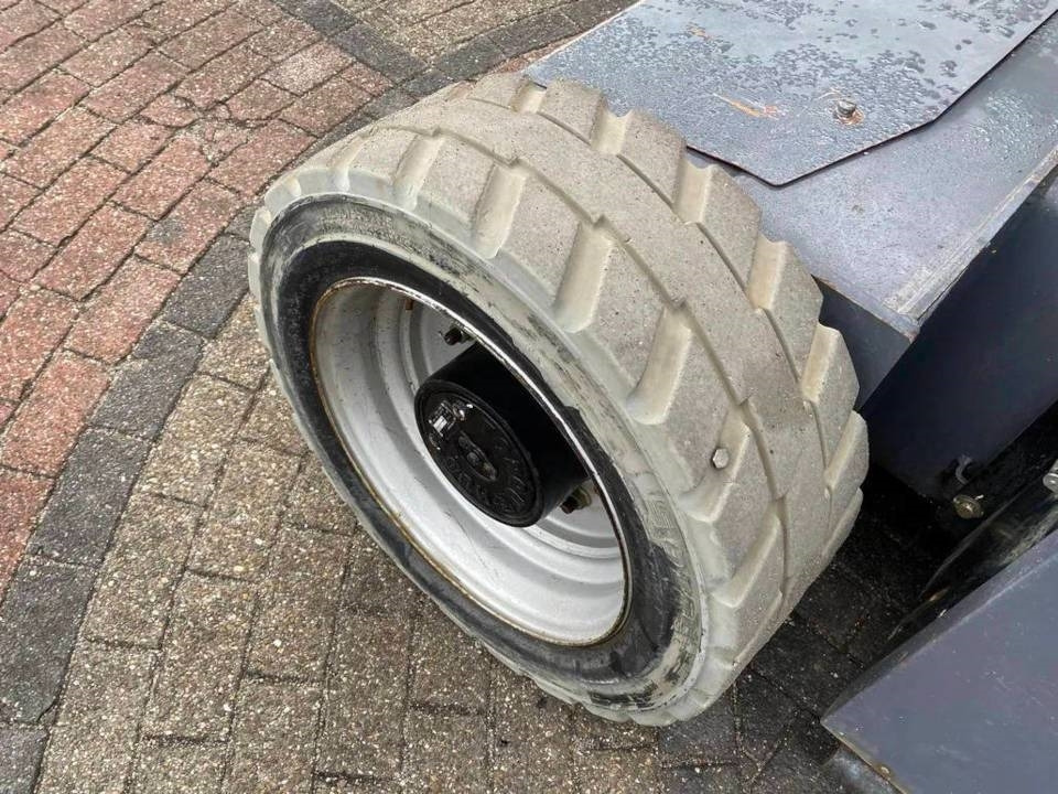 JLG M 450 AJ - Nacelle articulée: photos 5 JLG M 450 AJ - Nacelle articulée: photos 5