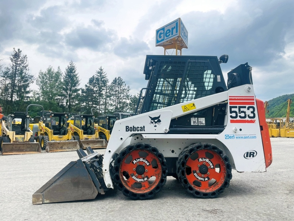 Bobcat 553 (3998) - Mini chargeuse: photos 1 Bobcat 553 (3998) - Mini chargeuse: photos 1