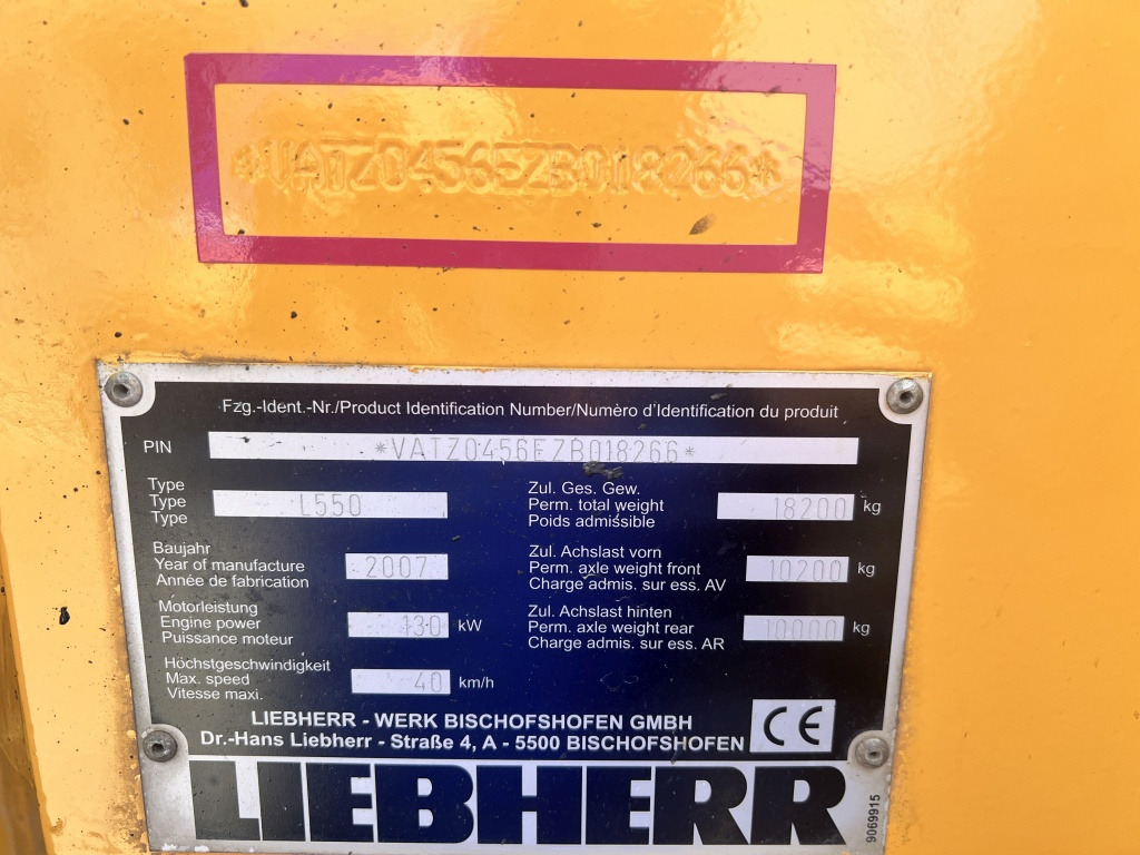 Chargeuse sur pneus Liebherr L 550 (111617): photos 9