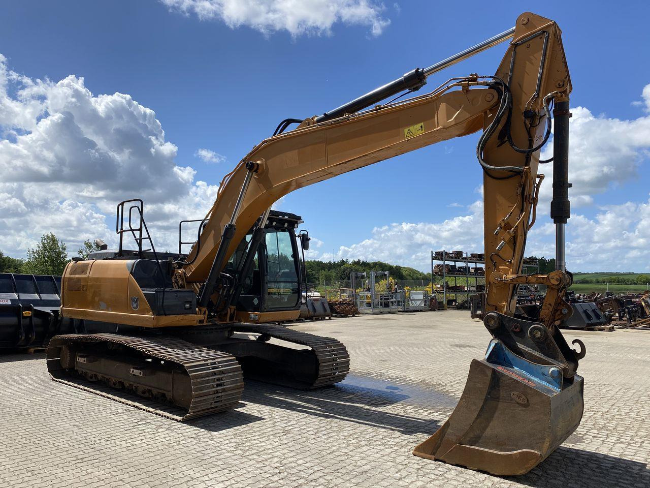 Case CX210C - Pelle sur chenille: photos 5 Case CX210C - Pelle sur chenille: photos 5