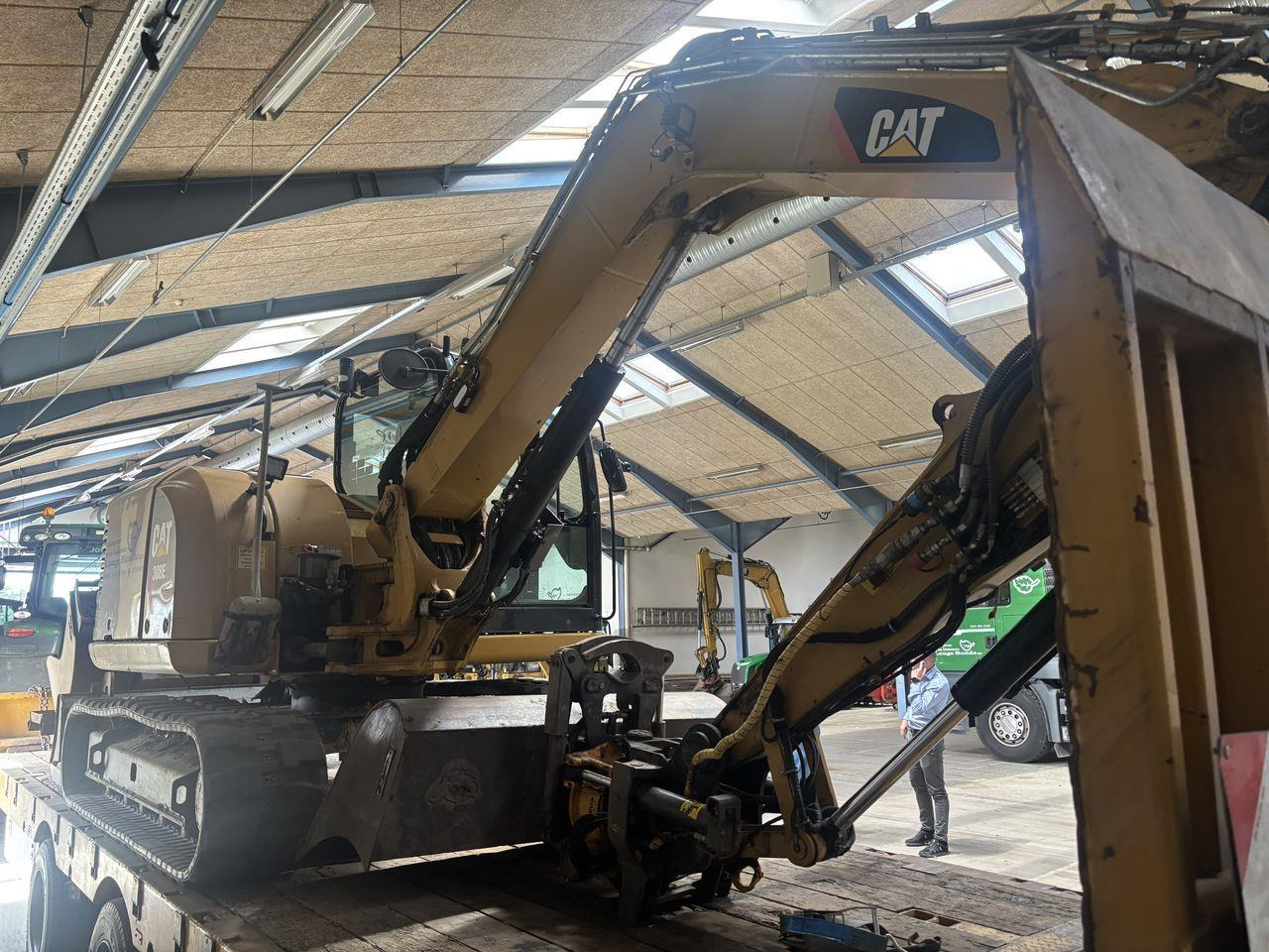 Caterpillar 308E2CR - Mini pelle: photos 1 Caterpillar 308E2CR - Mini pelle: photos 1