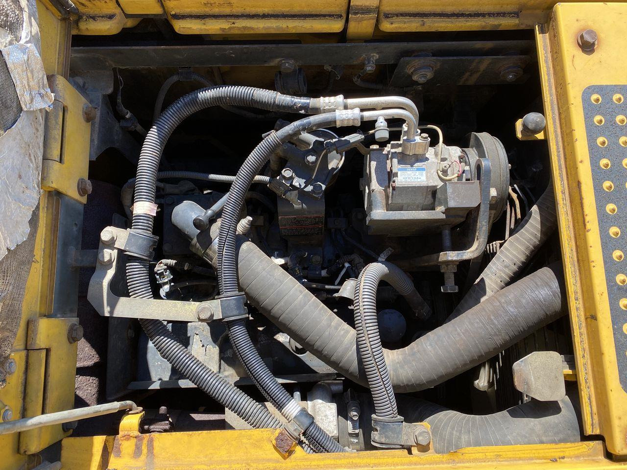 Pelle sur chenille Komatsu PC138US-8: photos 8