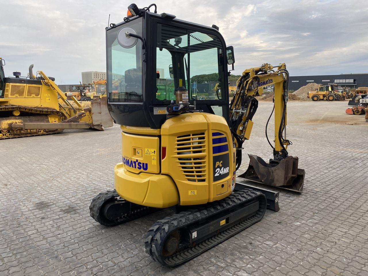 Komatsu PC24MR-5 - Mini pelle: photos 4 Komatsu PC24MR-5 - Mini pelle: photos 4