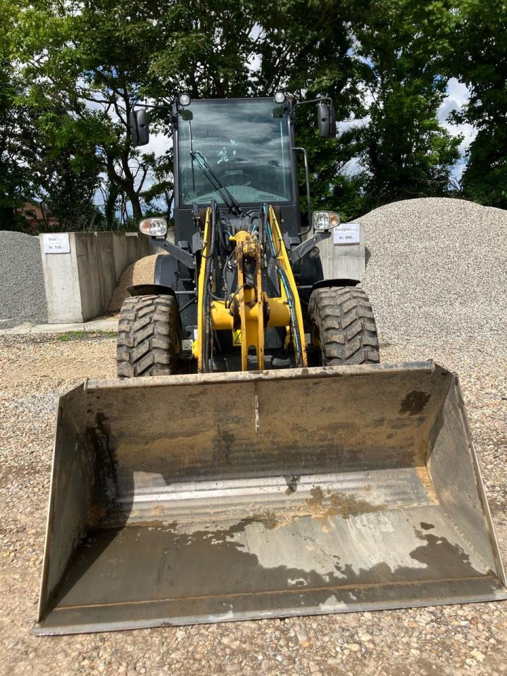 Komatsu WA80M-8EO - Valet de ferme: photos 4 Komatsu WA80M-8EO - Valet de ferme: photos 4