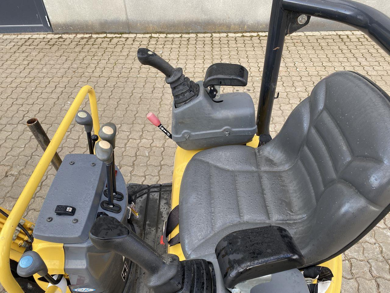 Yanmar VIO12 - Mini pelle: photos 3 Yanmar VIO12 - Mini pelle: photos 3