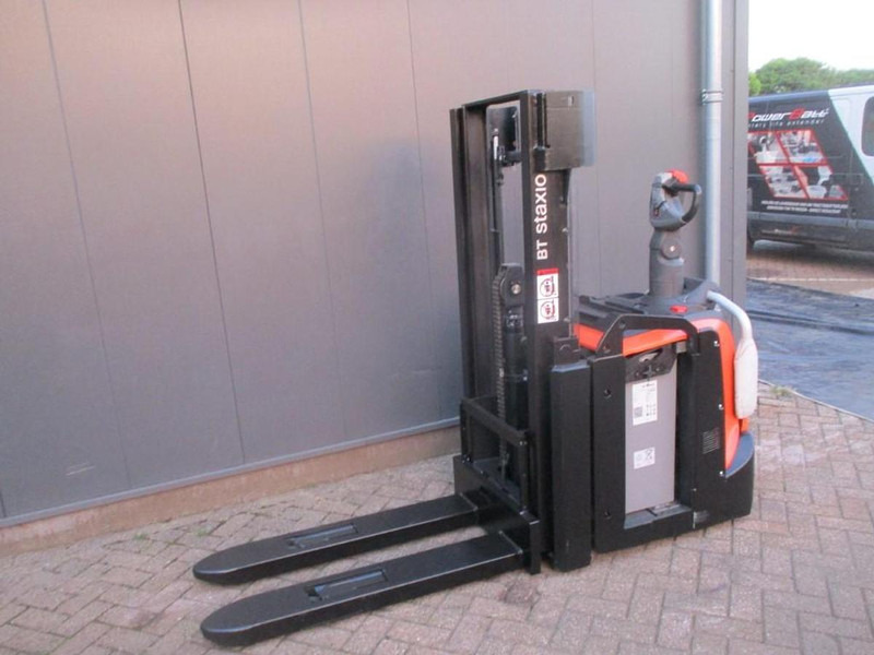 Toyota SPE200D - Transpalette: photos 2 Toyota SPE200D - Transpalette: photos 2