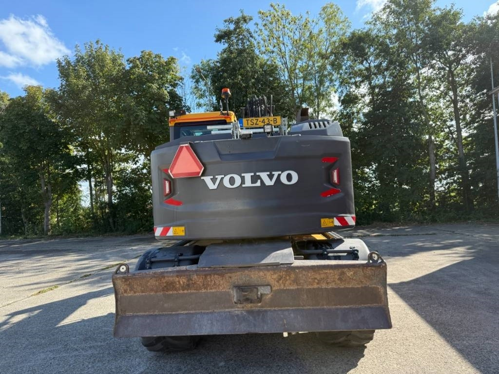 Volvo EWR 150 E  - Pelle sur pneus: photos 5 Volvo EWR 150 E  - Pelle sur pneus: photos 5