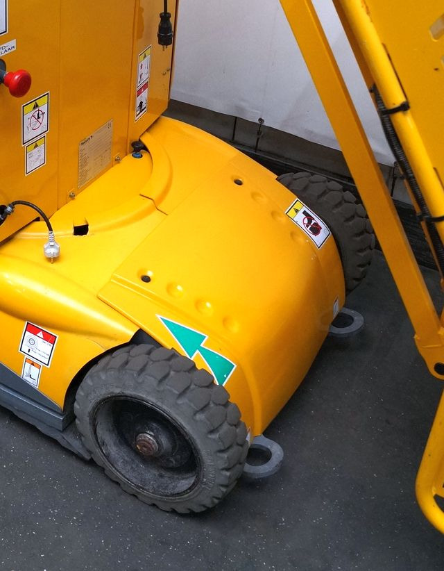 Haulotte Star 10-1 - Nacelle à mât vertical: photos 4 Haulotte Star 10-1 - Nacelle à mât vertical: photos 4