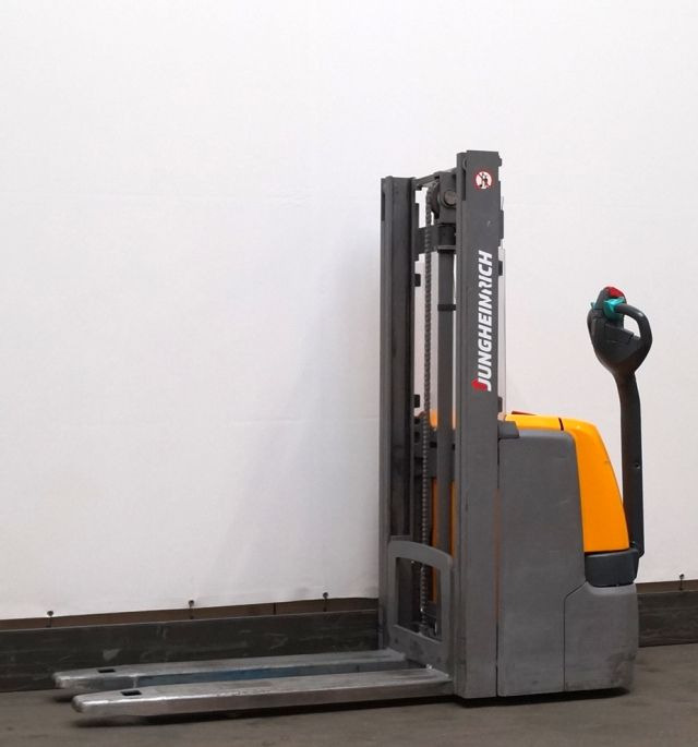 Jungheinrich EJC110 - Gerbeur: photos 1 Jungheinrich EJC110 - Gerbeur: photos 1