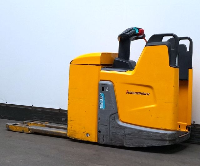 Jungheinrich ERE225 - Transpalette: photos 2 Jungheinrich ERE225 - Transpalette: photos 2