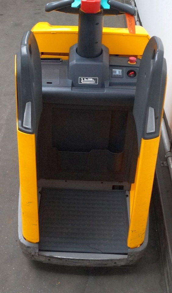 Jungheinrich ERE225 - Transpalette: photos 3 Jungheinrich ERE225 - Transpalette: photos 3