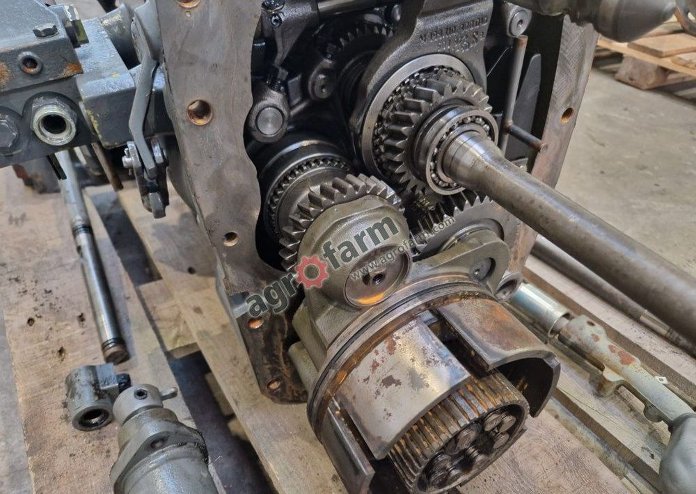 Skrzynia biegów Fendt 310C - Boîte de vitesse: photos 2 Skrzynia biegów Fendt 310C - Boîte de vitesse: photos 2