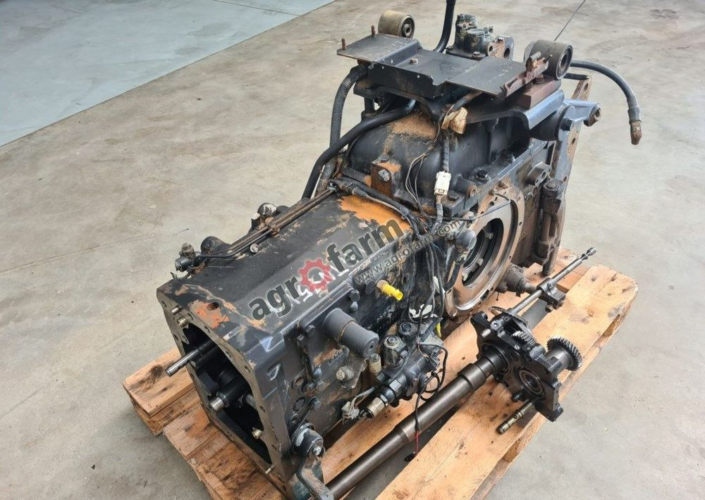 TYLNY MOST NEW HOLLAND TN75VA 87355071 - Transmission: photos 3 TYLNY MOST NEW HOLLAND TN75VA 87355071 - Transmission: photos 3