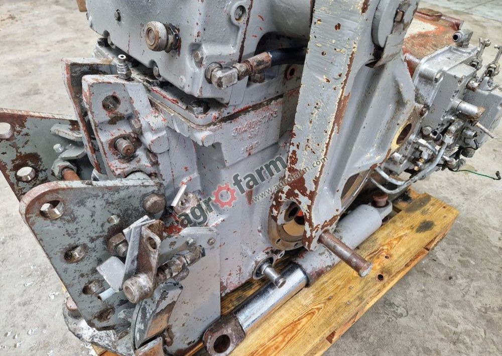 Tylny most Massey Ferguson 2640 - Transmission: photos 2 Tylny most Massey Ferguson 2640 - Transmission: photos 2