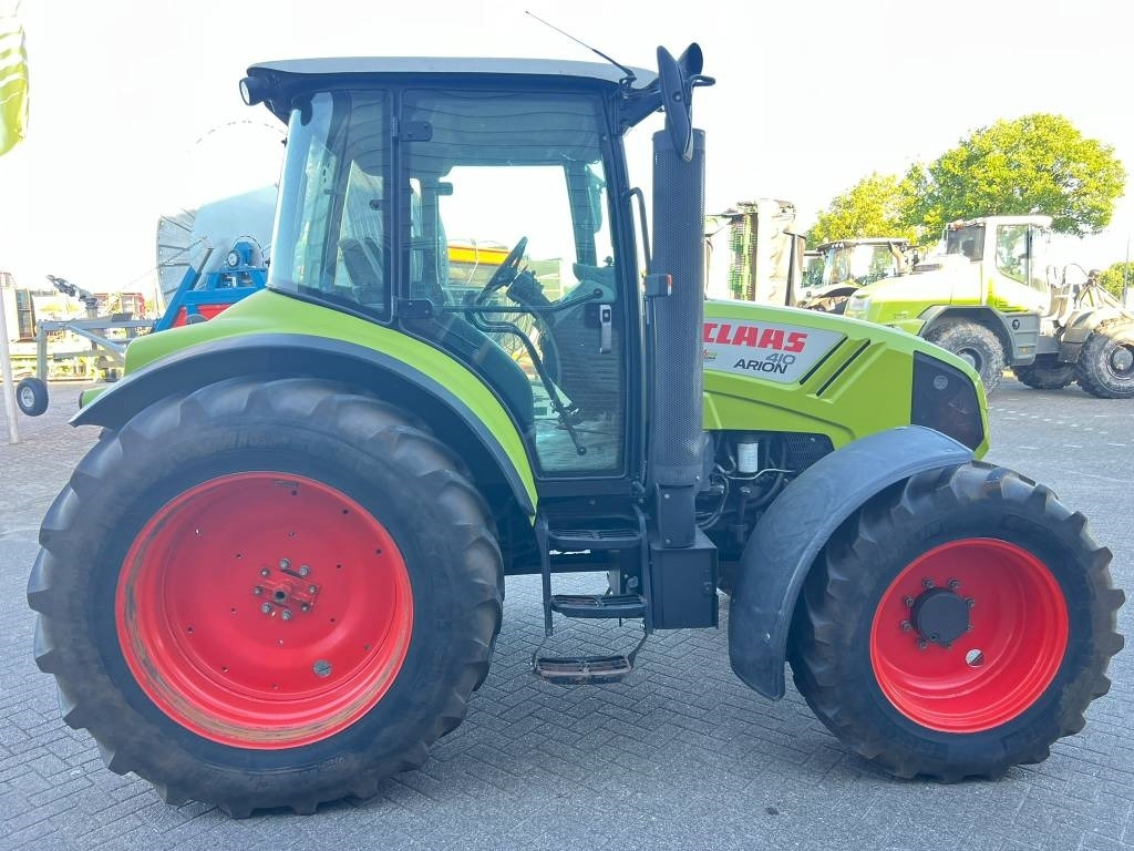 Tracteur agricole Claas Arion 410: photos 6