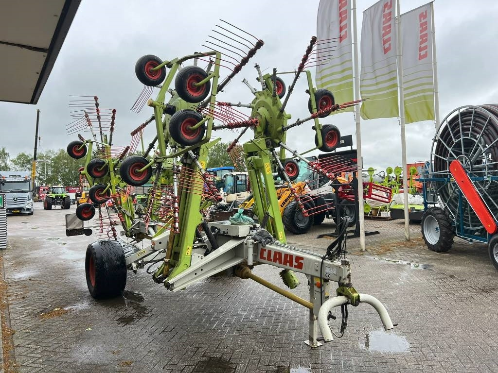 Claas Liner 3000 - Faneuse: photos 5 Claas Liner 3000 - Faneuse: photos 5