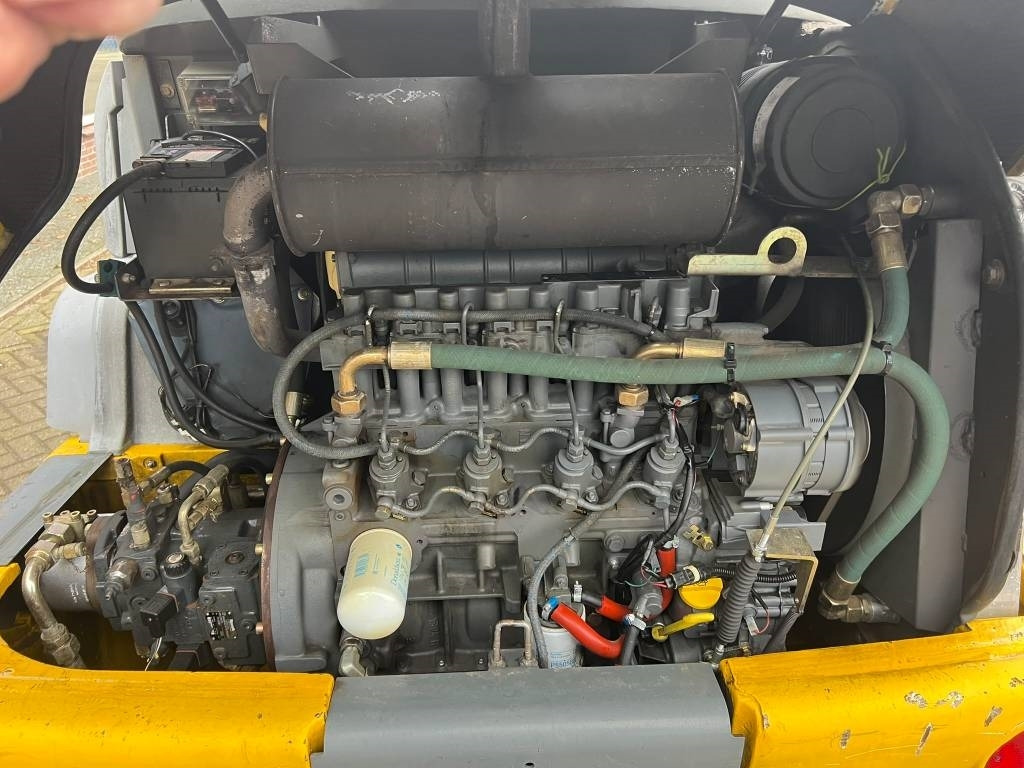 Chargeuse sur pneus Kramer 380 shovel: photos 11