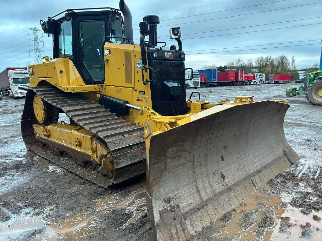 CAT D 6 LGP - Bulldozer: photos 1 CAT D 6 LGP - Bulldozer: photos 1