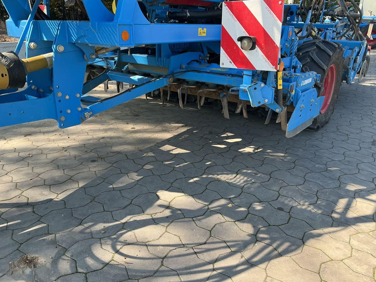 Lemken Compact Solitair 9/300 Z - Combiné de semis: photos 3 Lemken Compact Solitair 9/300 Z - Combiné de semis: photos 3