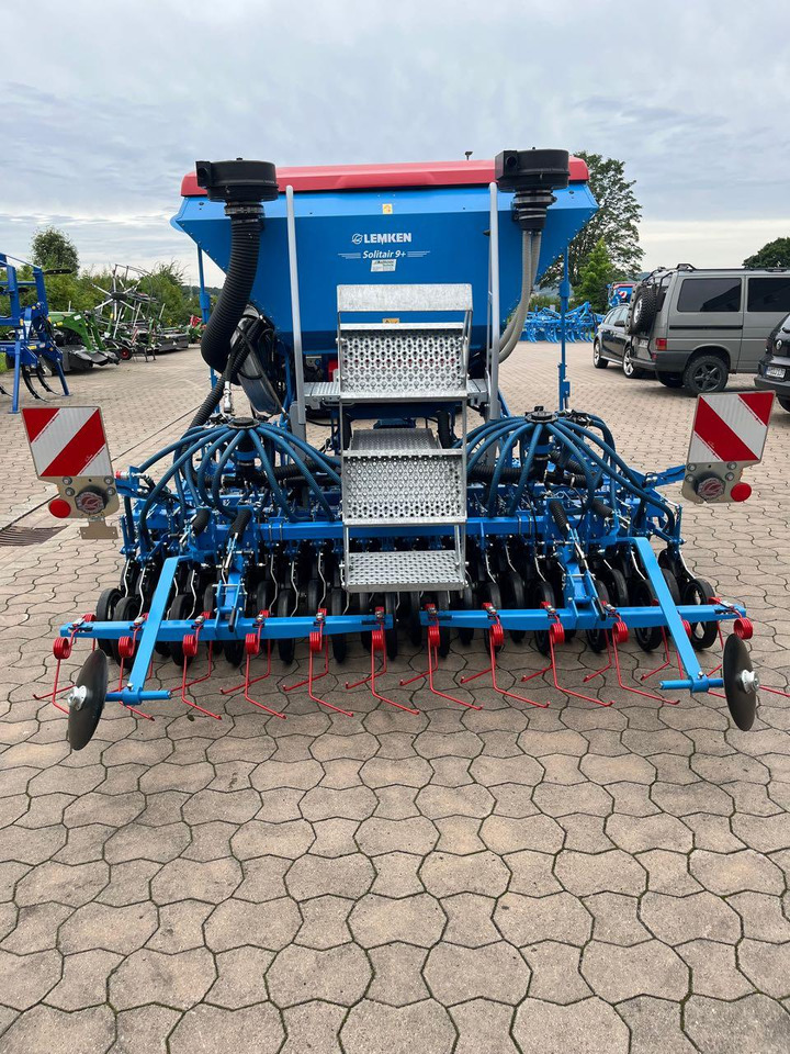 Lemken Zirkon 12 / Solitär 9-300 - Combiné de semis: photos 2 Lemken Zirkon 12 / Solitär 9-300 - Combiné de semis: photos 2