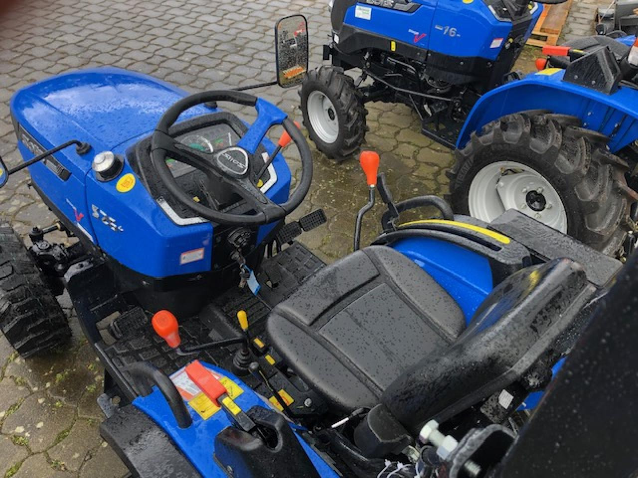 Solis 26+ Seitenschalter - Tracteur agricole: photos 5 Solis 26+ Seitenschalter - Tracteur agricole: photos 5