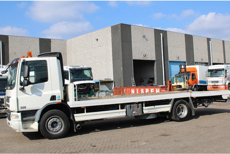 DAF CF 75.310 + HYDROLIC PLATFORM + EURO 5 + REMOTE + MANUAL - Camion porte-voitures: photos 3 DAF CF 75.310 + HYDROLIC PLATFORM + EURO 5 + REMOTE + MANUAL - Camion porte-voitures: photos 3