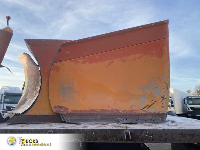 Fresia + Snow shovel - Lame à neige: photos 1 Fresia + Snow shovel - Lame à neige: photos 1