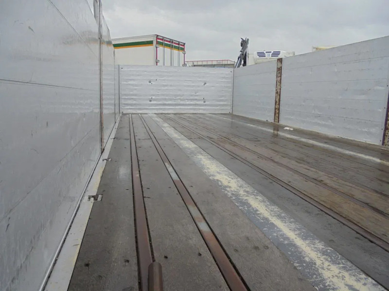 GS AN- 2000 + 2 AXLE - Remorque plateau: photos 3 GS AN- 2000 + 2 AXLE - Remorque plateau: photos 3