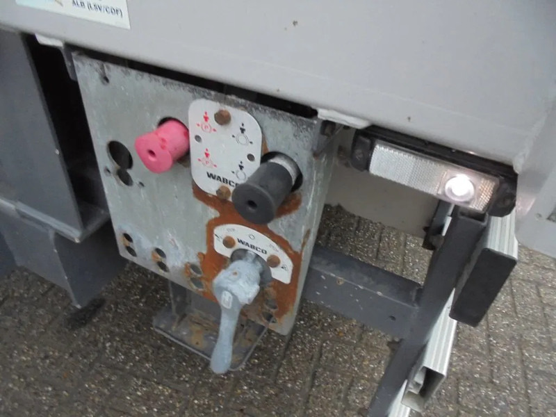 GS AN- 2000 + 2 AXLE - Remorque plateau: photos 4 GS AN- 2000 + 2 AXLE - Remorque plateau: photos 4