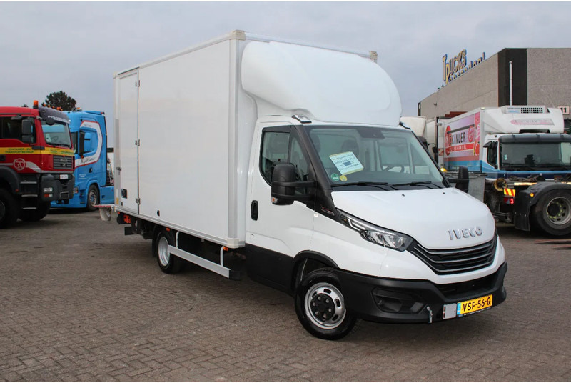 Iveco Daily 40C18 + EURO 6 + LIFT + 4T - Fourgon grand volume: photos 3 Iveco Daily 40C18 + EURO 6 + LIFT + 4T - Fourgon grand volume: photos 3